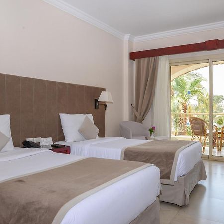 Brayka Bay Reef Resort Abu Dabbab Exterior foto